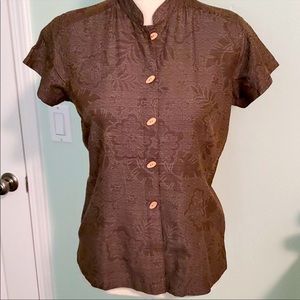 NWOT Columbia Brown w/Design Button Down Top w/Bone-like Buttons Short Sleeves
